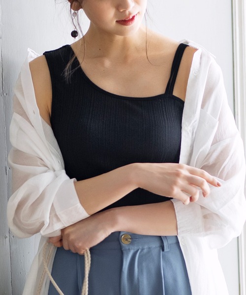YU'NOW(ユナウ)の「カップ付アシンメトリーリブタンクトップ キャミソール(キャミソール・レディース・イエロー/スモークピンク/ブラック/ブルーグリーン/オフホワイト・MEDIUM/X-LARGE/LARGE)」の1枚目の写真