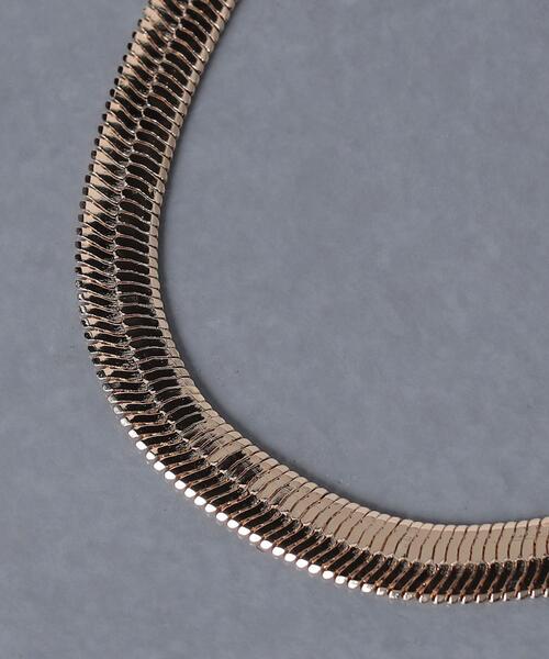 UNITED ARROWS(ユナイテッドアローズ)の「<LAURA LOMBARDI(ローラ ロンバルディ)>OMEGA チェーン ブレスレット(ブレスレット・レディース・ゴールド・FREE)」の2枚目の写真