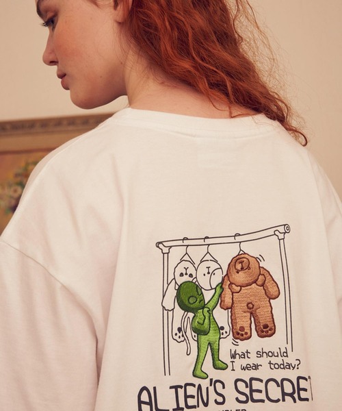 ambler（エムブラー）の「『ambler/エムブラー』Over fit T-Shirts 'Alien's secret'/バックプリント 半袖Tシャツ（Tシャツ/カットソー・レディース・ブラック/ホワイト・S/M）」の7枚目の写真