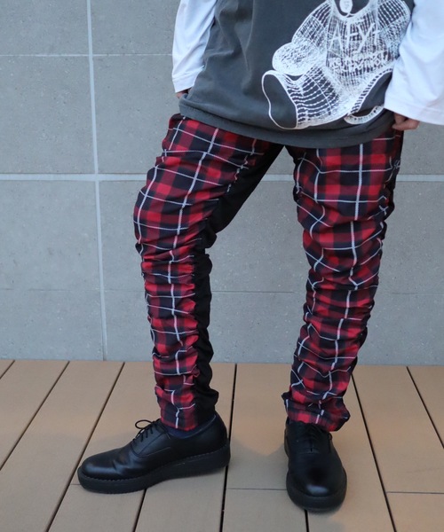 rovtski(ロフトスキー)の「【セットアップ対応】ROVTSKI SHARE ROOMKUSHU PT for ROOM/シェアルーム クシュパンツ フォールーム(その他パンツ・メンズ・ホワイト×レッド/ブラック/ネイビー/ブラック系その他/インディゴブルー・FREE)」の2枚目の写真