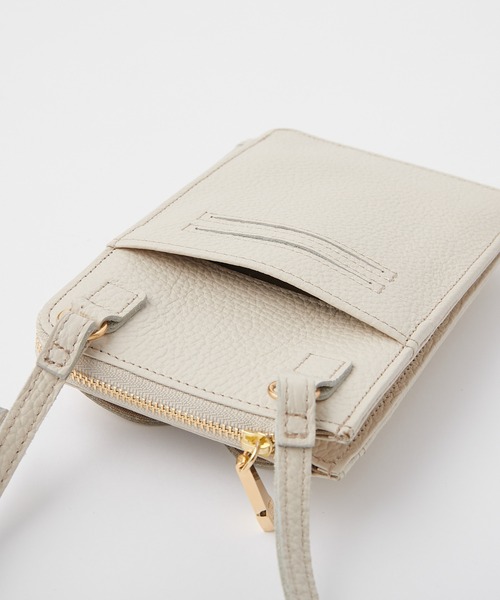 VIOLAd'ORO（ヴィオラドーロ）の「神山まりあさん着用アイテム/VIOLAd'ORO　レザースマホポシェット（ショルダーバッグ・レディース・オフホワイト/グリーン/パープル/オレンジ・FREE）」の5枚目の写真