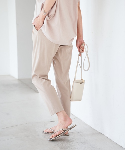 VIOLAd'ORO（ヴィオラドーロ）の「神山まりあさん着用アイテム/VIOLAd'ORO　レザースマホポシェット（ショルダーバッグ・レディース・オフホワイト/グリーン/パープル/オレンジ・FREE）」の10枚目の写真