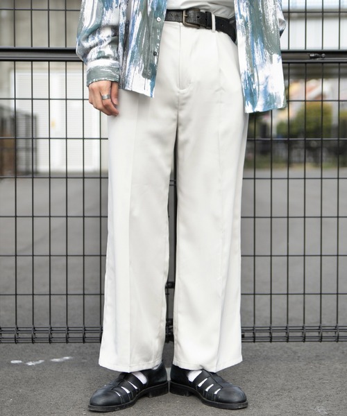 PairPair(ペアペア)の「タックワイドストレートパンツ(メンズ/リンクアイテム)(スラックス・メンズ・グレイッシュブルー/ブラック/オフホワイト/オレンジ・FREE)」の2枚目の写真