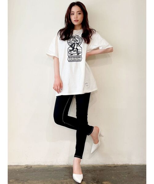 GYDA(ジェイダ)の「【WEB限定】SK8BUNNY BIG Tシャツ(Tシャツ/カットソー・レディース・ピンク/チャコールグレー/オフホワイト/ベージュ・FREE)」の9枚目の写真