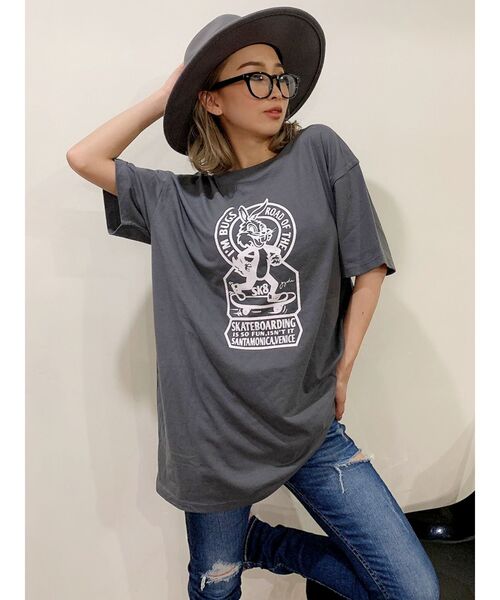 GYDA(ジェイダ)の「【WEB限定】SK8BUNNY BIG Tシャツ(Tシャツ/カットソー・レディース・ピンク/チャコールグレー/オフホワイト/ベージュ・FREE)」の10枚目の写真