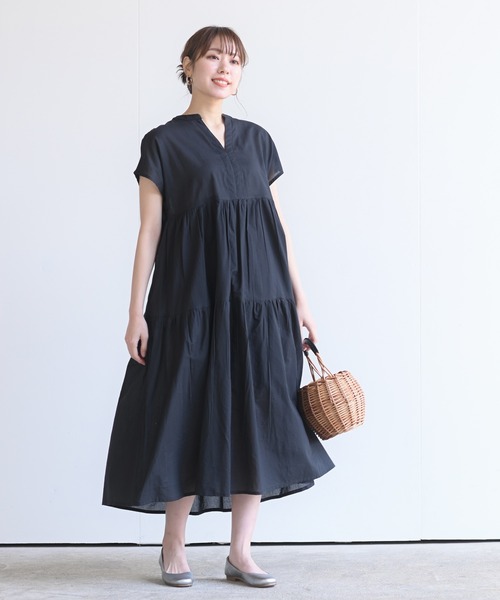 rps（アールピーエス）の「コットンキャンブリックティアードワンピース（ワンピース・レディース・ブラック/グレイッシュベージュ/ネイビー・M）」の4枚目の写真