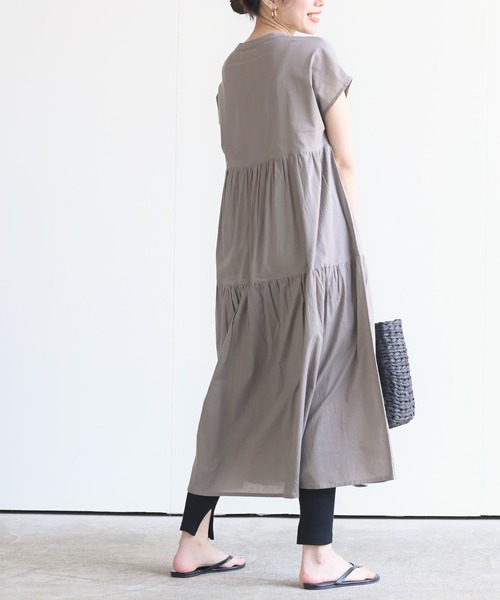 rps（アールピーエス）の「コットンキャンブリックティアードワンピース（ワンピース・レディース・ブラック/グレイッシュベージュ/ネイビー・M）」の14枚目の写真