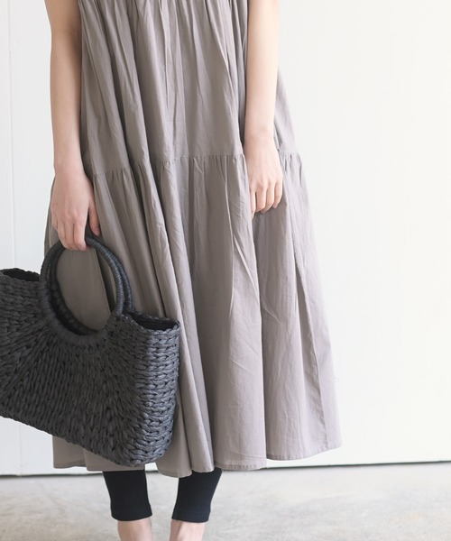 rps（アールピーエス）の「コットンキャンブリックティアードワンピース（ワンピース・レディース・ブラック/グレイッシュベージュ/ネイビー・M）」の18枚目の写真