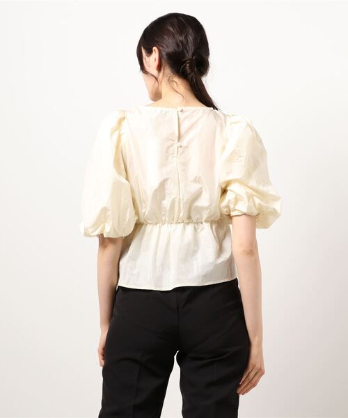 LUREM(ルアム)の「ボリュームスリーブぺプラムブラウス(シャツ/ブラウス・レディース・ブラウン/カーキ/アイボリー・FREE)」の18枚目の写真