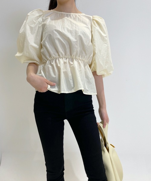 LUREM(ルアム)の「ボリュームスリーブぺプラムブラウス(シャツ/ブラウス・レディース・ブラウン/カーキ/アイボリー・FREE)」の1枚目の写真