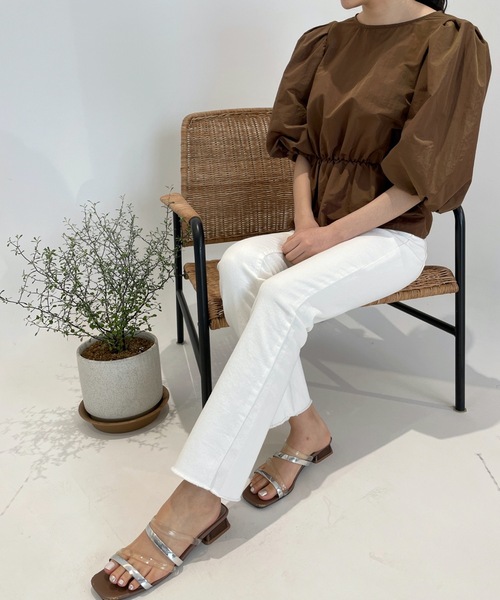 LUREM(ルアム)の「ボリュームスリーブぺプラムブラウス(シャツ/ブラウス・レディース・ブラウン/カーキ/アイボリー・FREE)」の12枚目の写真