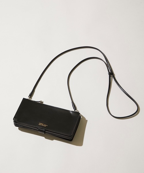 TOGA PULLAレザーウォレット TOGA PULLA（トーガ プルラ）の「レザーショルダーロング
