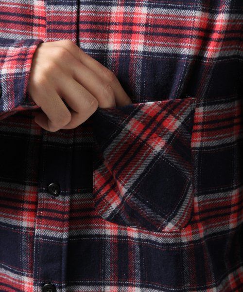 HARE（ハレ）の「ビエラチェックシャツ【HARE】（シャツ/ブラウス・メンズ・オフホワイト/レッド/ネイビー/グレー・SMALL/MEDIUM/LARGE）」の12枚目の写真