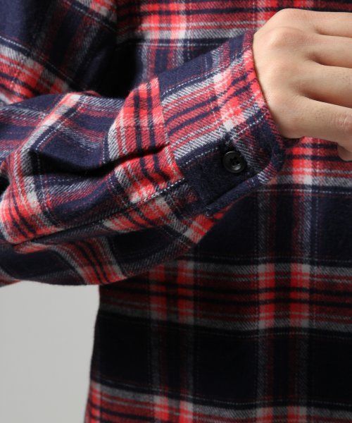 HARE（ハレ）の「ビエラチェックシャツ【HARE】（シャツ/ブラウス・メンズ・オフホワイト/レッド/ネイビー/グレー・SMALL/MEDIUM/LARGE）」の13枚目の写真