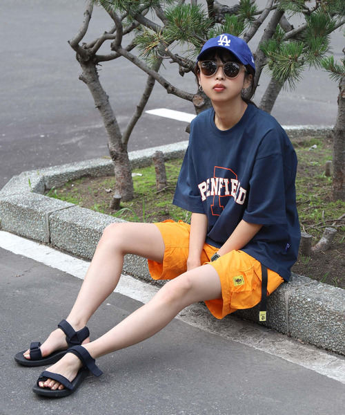 PEN FIELD（ペンフィールド）の「【別注】【PEN FIELD】カレッジロゴビッグシルエットオーバーサイズ半袖Tシャツ（Tシャツ/カットソー・レディース・ブラック/ベージュ/ネイビー/カーキ/オートミール・MEDIUM/LARGE/X-LARGE）」の5枚目の写真