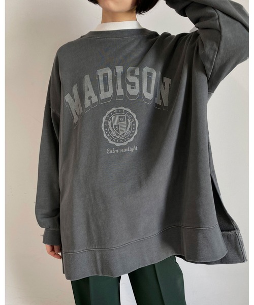 MLI'A（エムリア）の「カレッジロゴスウェットトップス（Tシャツ/カットソー・レディース・アイボリー/ベージュ/グリーン/スミクロ・M）」の4枚目の写真