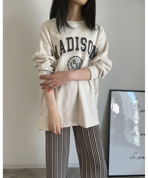 MLI'A（エムリア）の「カレッジロゴスウェットトップス（Tシャツ/カットソー・レディース・アイボリー/ベージュ/グリーン/スミクロ・M）」の22枚目の写真