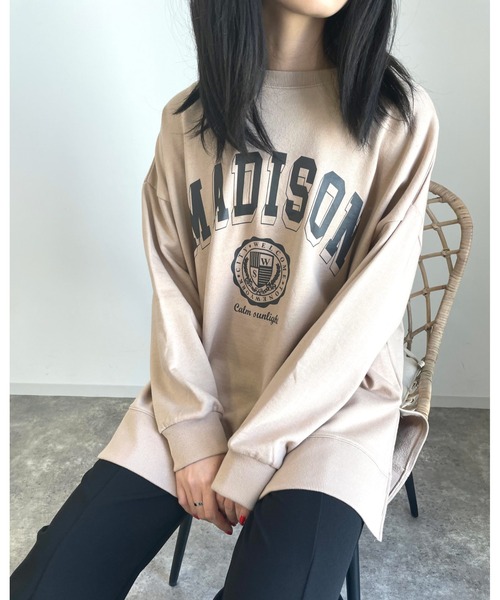 MLI'A（エムリア）の「カレッジロゴスウェットトップス（Tシャツ/カットソー・レディース・アイボリー/ベージュ/グリーン/スミクロ・M）」の13枚目の写真