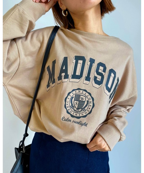 MLI'A（エムリア）の「カレッジロゴスウェットトップス（Tシャツ/カットソー・レディース・アイボリー/ベージュ/グリーン/スミクロ・M）」の8枚目の写真