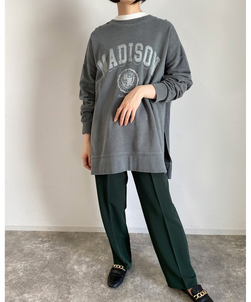 MLI'A（エムリア）の「カレッジロゴスウェットトップス（Tシャツ/カットソー・レディース・アイボリー/ベージュ/グリーン/スミクロ・M）」の16枚目の写真
