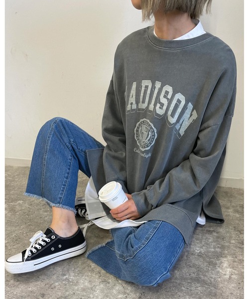 MLI'A（エムリア）の「カレッジロゴスウェットトップス（Tシャツ/カットソー・レディース・アイボリー/ベージュ/グリーン/スミクロ・M）」の5枚目の写真