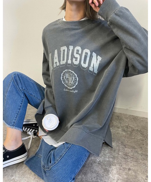 MLI'A（エムリア）の「カレッジロゴスウェットトップス（Tシャツ/カットソー・レディース・アイボリー/ベージュ/グリーン/スミクロ・M）」の6枚目の写真