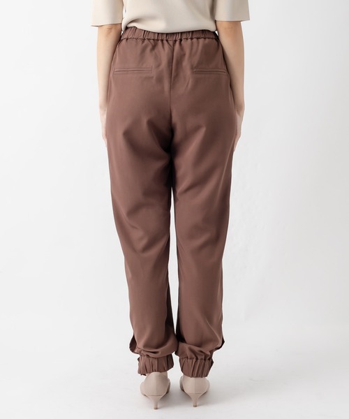 RIVE DROITE（リヴドロワ）の「オンオフ兼用でシーンを選ばず活躍　リラックスジョガーパンツ（その他パンツ・レディース・ブラック/ブラウン/レッド・FREE）」の15枚目の写真