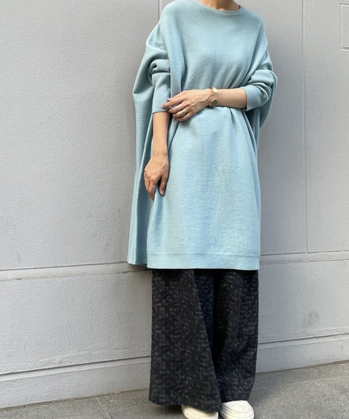 BEARDSLEY（ビアズリー）の「コートの下もさし色で目を惹く　BIGクルーニット（ニット/セーター・レディース・ミント/バイオレット・FREE）」の4枚目の写真