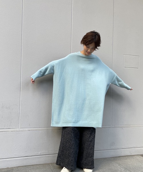 BEARDSLEY（ビアズリー）の「コートの下もさし色で目を惹く　BIGクルーニット（ニット/セーター・レディース・ミント/バイオレット・FREE）」の6枚目の写真