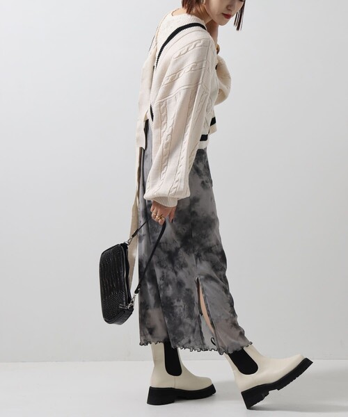 PUBLUX（パブリュクス）の「PUBLUX/パブリュクス 厚底チェルシーブーツ　トラックソールサイドゴアブーツ◇（ブーツ・レディース・ブラック/アイボリー・23cm/23.5cm/24cm/24.5cm）」の7枚目の写真