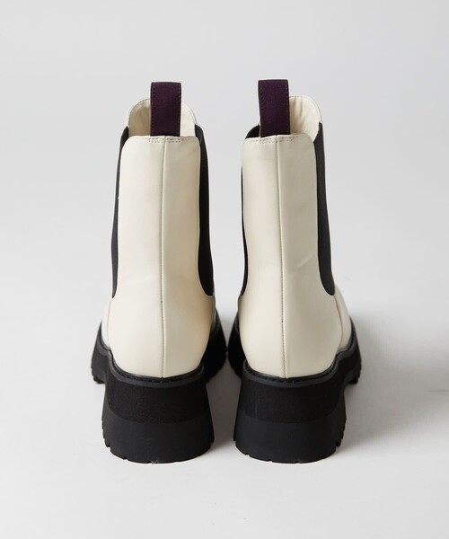 PUBLUX（パブリュクス）の「PUBLUX/パブリュクス 厚底チェルシーブーツ　トラックソールサイドゴアブーツ◇（ブーツ・レディース・ブラック/アイボリー・23cm/23.5cm/24cm/24.5cm）」の16枚目の写真