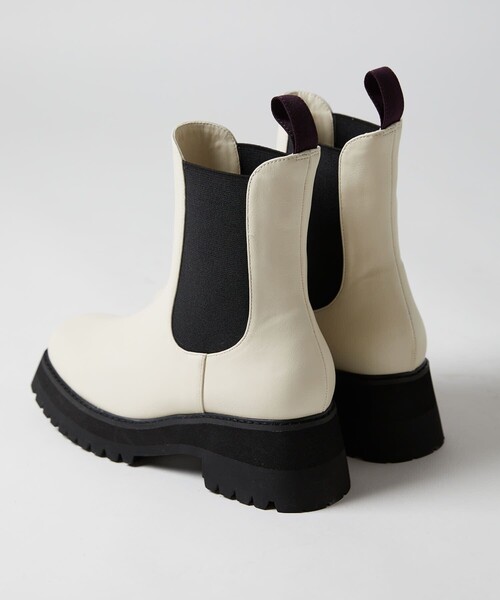 PUBLUX（パブリュクス）の「PUBLUX/パブリュクス 厚底チェルシーブーツ　トラックソールサイドゴアブーツ◇（ブーツ・レディース・ブラック/アイボリー・23cm/23.5cm/24cm/24.5cm）」の21枚目の写真