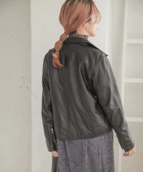 ITEMS URBANRESEARCH(アイテムズ アーバンリサーチ)の「ラムレザーダブルライダースジャケット(ライダースジャケット・レディース・ブラック/モカ・SMALL/MEDIUM)」の10枚目の写真