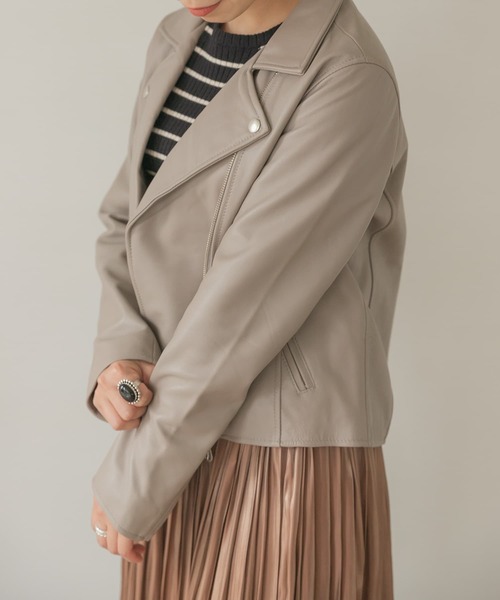 ITEMS URBANRESEARCH(アイテムズ アーバンリサーチ)の「ラムレザーダブルライダースジャケット(ライダースジャケット・レディース・ブラック/モカ・SMALL/MEDIUM)」の12枚目の写真
