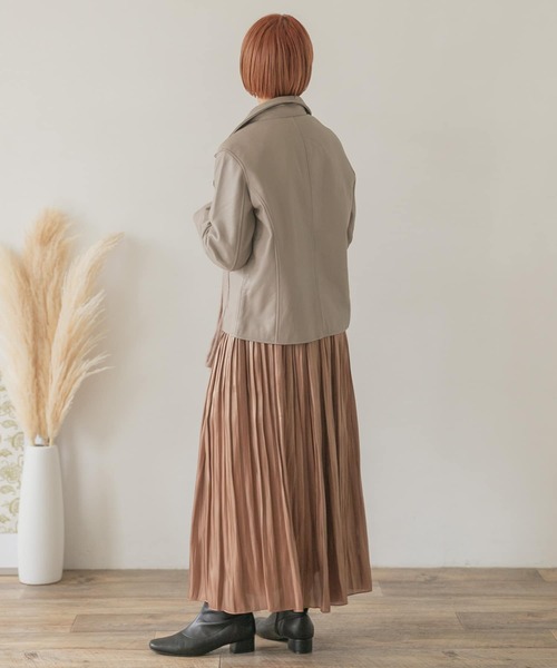 ITEMS URBANRESEARCH(アイテムズ アーバンリサーチ)の「ラムレザーダブルライダースジャケット(ライダースジャケット・レディース・ブラック/モカ・SMALL/MEDIUM)」の18枚目の写真