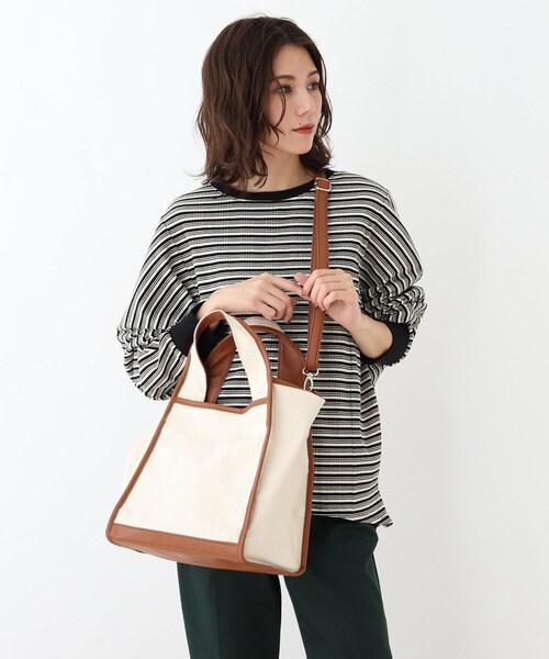 SHOO・LA・RUE（シューラルー）の「◆キャンバスパイピング台形トート（トートバッグ・レディース・グレー/ナチュラル/ブラウン系8/ライトグリーン・00）」の8枚目の写真