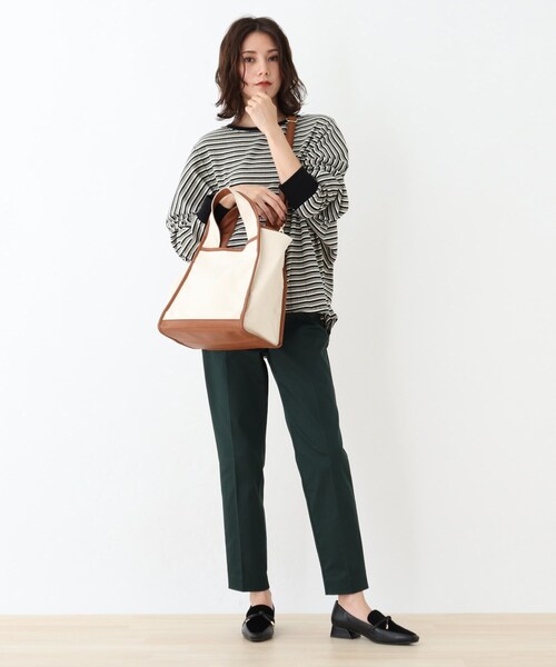 SHOO・LA・RUE（シューラルー）の「◆キャンバスパイピング台形トート（トートバッグ・レディース・グレー/ナチュラル/ブラウン系8/ライトグリーン・00）」の7枚目の写真