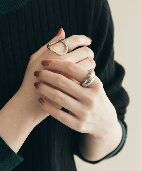 SMELLY(スメリー)の「2セットリング(リング・レディース・シルバー・-)」の2枚目の写真