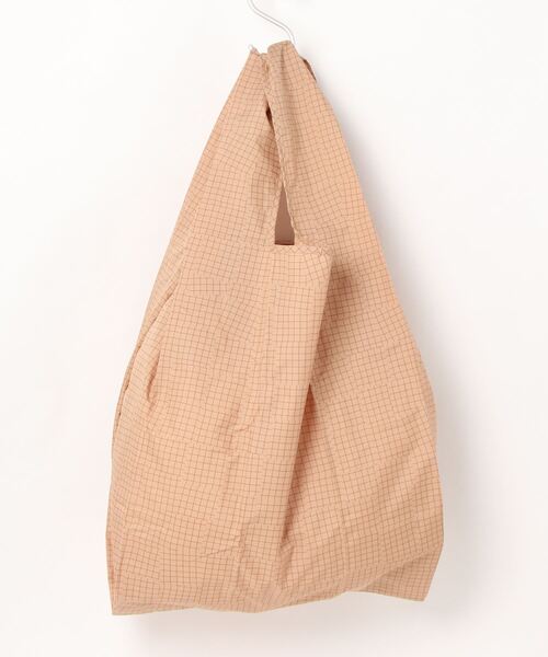 392 plusm(サンキューニプリュスエム)の「Square Bag BIG - check - 731715(エコバッグ/サブバッグ・レディース・ベージュ/オフホワイト/イエロー/グリーン・ONE SIZE)」の11枚目の写真