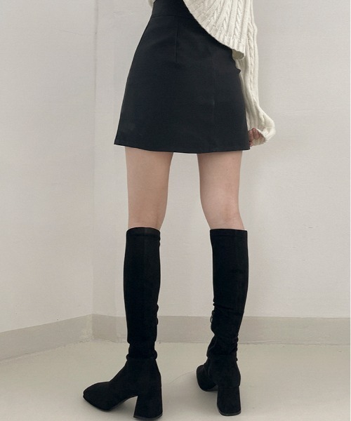 BEIDELLI（ベイデリー）の「[BELLIDE MADE] アンバランスボタンミニスカート（スカート・レディース・ブラック/ブラウン・SMALL/MEDIUM）」の9枚目の写真