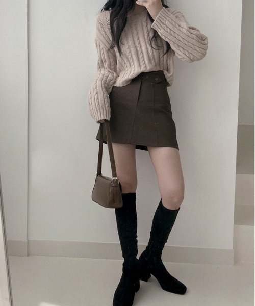 BEIDELLI（ベイデリー）の「[BELLIDE MADE] アンバランスボタンミニスカート（スカート・レディース・ブラック/ブラウン・SMALL/MEDIUM）」の5枚目の写真