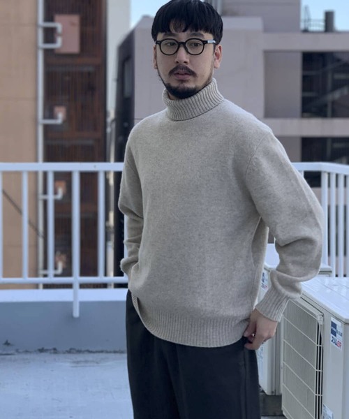 URBAN RESEARCH（アーバンリサーチ）の「ヤクウールタートルネック
