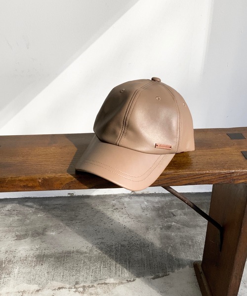 COMMON WARE(コモンウェアー)の「Aurelia フェイクレザーキャップ(キャップ・レディース・ブラック/ベージュ/ブラウン/アイボリー・FREE)」の9枚目の写真