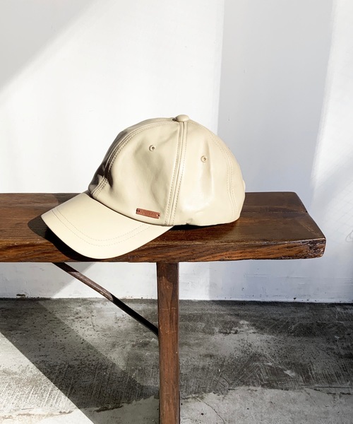 COMMON WARE(コモンウェアー)の「Aurelia フェイクレザーキャップ(キャップ・レディース・ブラック/ベージュ/ブラウン/アイボリー・FREE)」の11枚目の写真