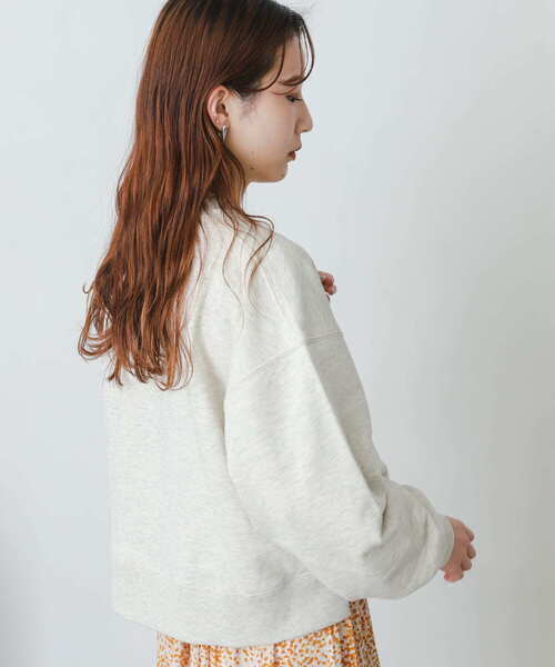 SENSE OF PLACE by URBAN RESEARCH（センスオブプレイスバイアーバンリサーチ）の「ルーズショートスウェットシャツ（スウェット・レディース・オフホワイト/ネイビー/ライトベージュ・ONE）」の21枚目の写真