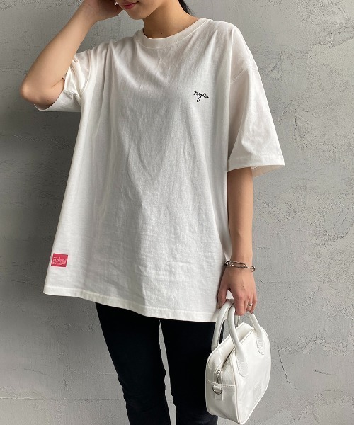 Manhattan Portage（マンハッタンポーテージ）の「[MANHATTAN PORTAGE/マンハッタンポーテージ] 別注 手書き風ロゴバックプリントTシャツ（Tシャツ/カットソー・レディース・ホワイト/ネイビー/グレー・S/M/L/XL）」の5枚目の写真