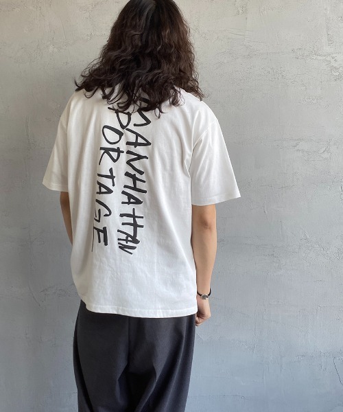 Manhattan Portage（マンハッタンポーテージ）の「[MANHATTAN PORTAGE/マンハッタンポーテージ] 別注 手書き風ロゴバックプリントTシャツ（Tシャツ/カットソー・レディース・ホワイト/ネイビー/グレー・S/M/L/XL）」の16枚目の写真