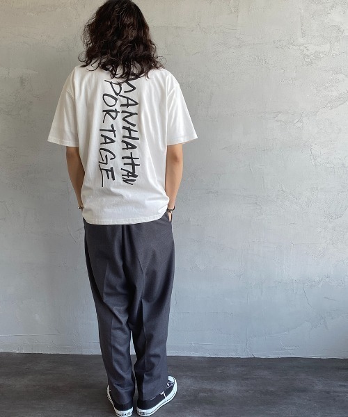 Manhattan Portage（マンハッタンポーテージ）の「[MANHATTAN PORTAGE/マンハッタンポーテージ] 別注 手書き風ロゴバックプリントTシャツ（Tシャツ/カットソー・レディース・ホワイト/ネイビー/グレー・S/M/L/XL）」の17枚目の写真