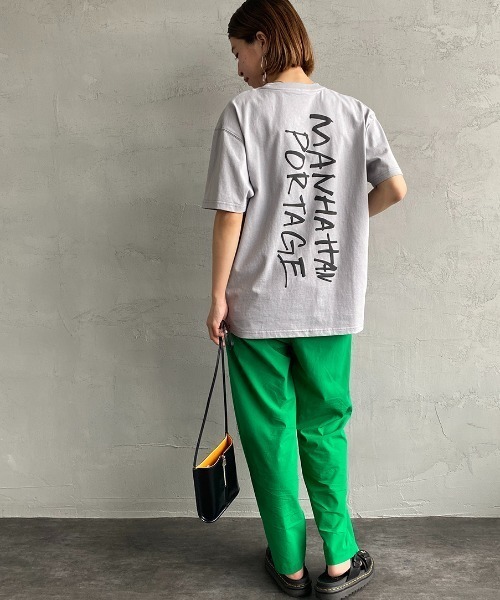 Manhattan Portage（マンハッタンポーテージ）の「[MANHATTAN PORTAGE/マンハッタンポーテージ] 別注 手書き風ロゴバックプリントTシャツ（Tシャツ/カットソー・レディース・ホワイト/ネイビー/グレー・S/M/L/XL）」の22枚目の写真
