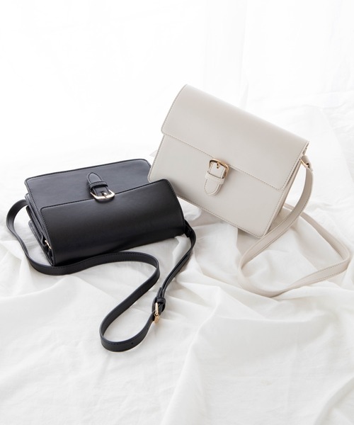 WEGO（ウィゴー）の「WEGO/ベルトフラップショルダー（ショルダーバッグ・レディース・オフホワイト/ブラック・FREE）」の3枚目の写真